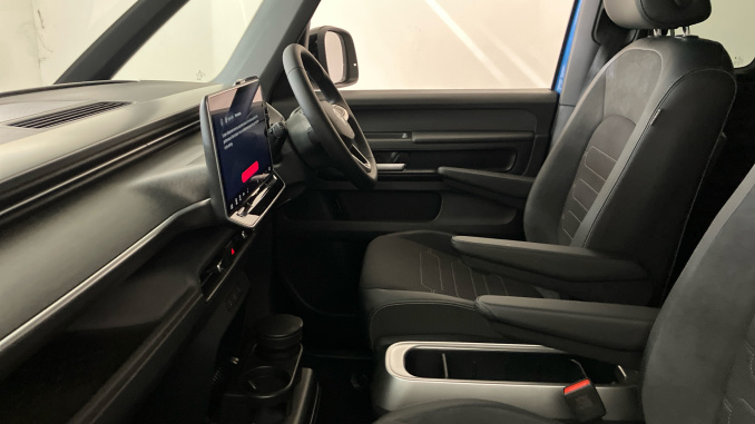 Volkswagen ID. Buzz 210kW Style Pro 79kWh 5dr Auto Electric Estate - Image 21